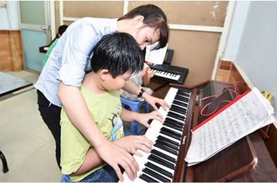 Gia Sư Dạy Piano Tại Nhà- Giảng Viên Nhạc Viện. LH: 096.268.1347